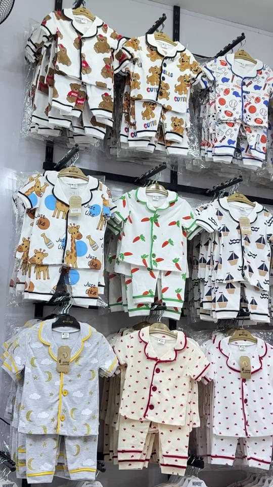👶💛 كل احتياجات طفلك بمكان واحد! حسوني بيبي يوفر تشكيلة مميزة من مستلزمات وحديثي الولادة والأطفال، بجودة عالية وأسعار تناسب الجميع. 📲 للطلب والاستفسار واتساب: *********** ***********
