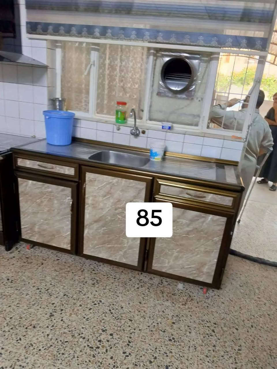 السلام عليكم الغراض هاي وسعرها الشراي يتصل على هذا الرقم واتساب موجود ***********
