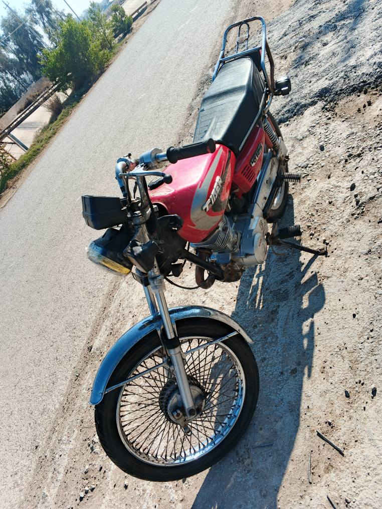 سلام عليكم دراجه تايكر للبيع 2020 كامله شغاله اوراق كامله مكاني بعقوبة تقاطع القدس دور زراعه سعره 275 وبيه مجال بسيط تواصل عله رقم ***********
