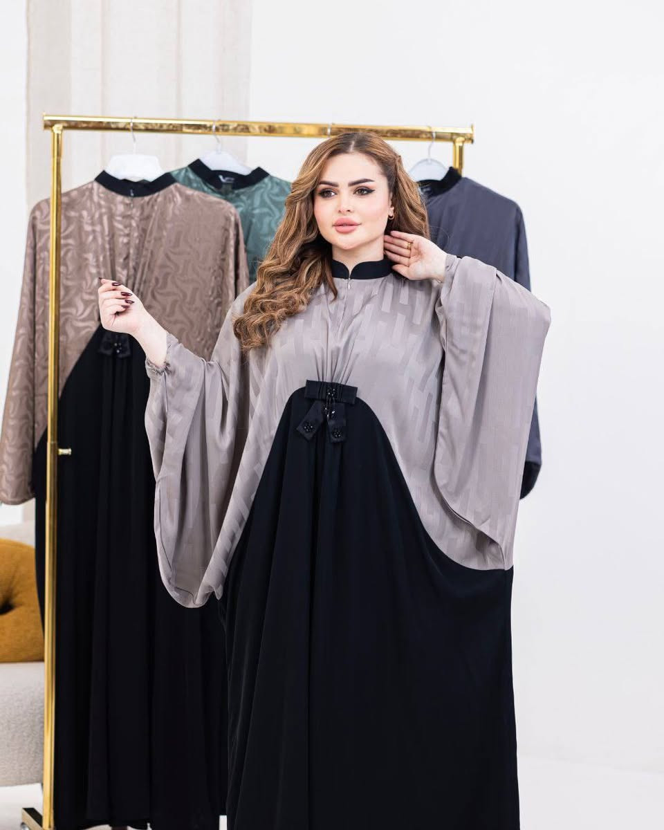 كوني علامة العيد الفارقة.
​"في زحمة العيد هناك حضور يفرض نفسه دون استئذان.. حضور بـ 'ميسم' خاص.
عبايات الميسم ليست مجرد قماش، بل هي حكاية أناقة رُسمت لتليق بتفاصيلك في صباح العيد.
اختاري إطلالة تجمع بين فخامة التراث وعصرية التصميم.
​الميسم.. بصمتكِ الخاصة في كل محفل."


**إذا كنت صاحب هذا الإعلان وتريد حذفه لأي سبب، رجاءا أرسل رسالة إلى الدعم الفني**