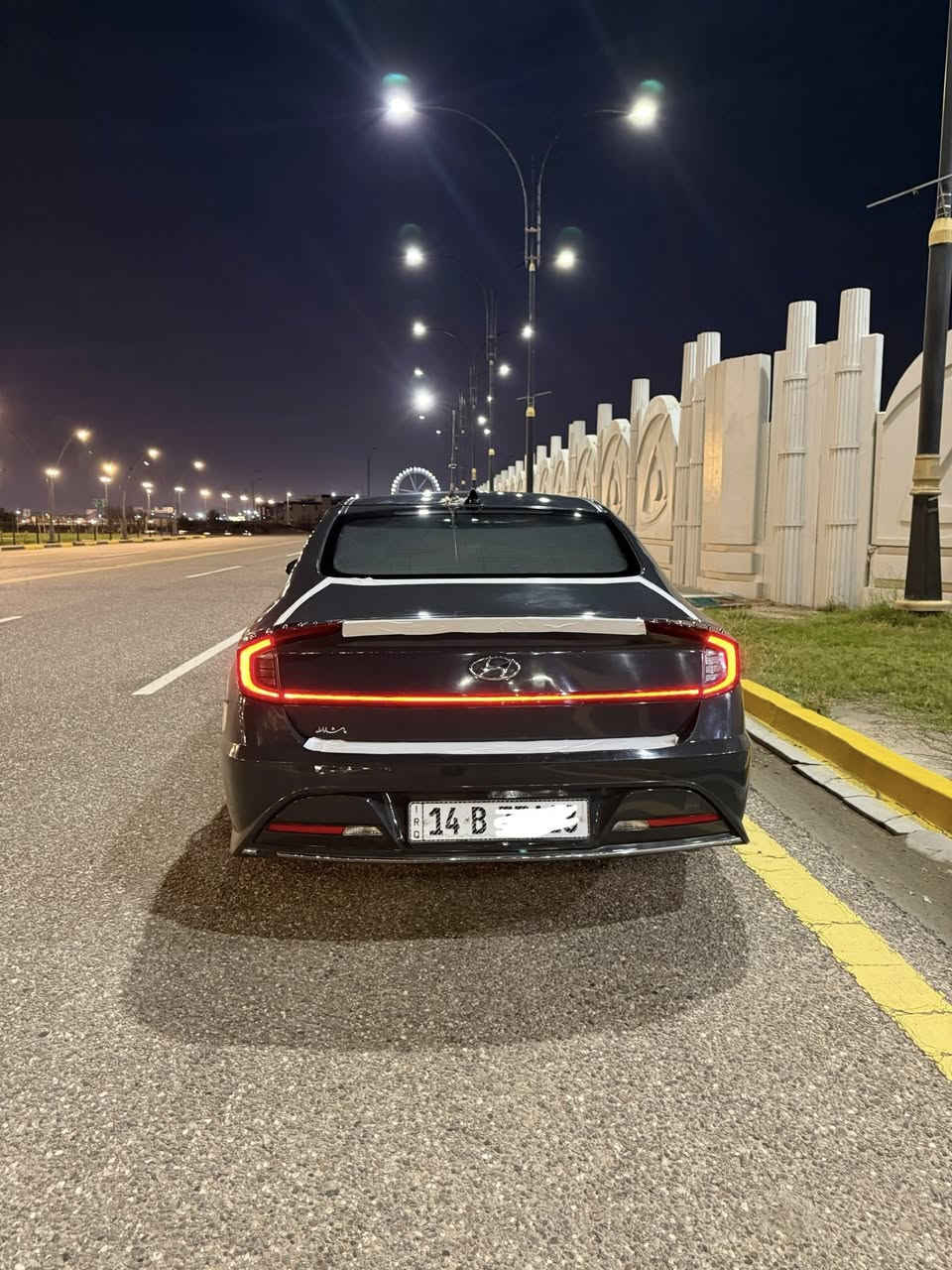 للبيع سيارة: سوناتا وارد خليجي تكسي دبي 
•الضرر: الجاملغ الخلفي صبغ عام تغيير لون 
•الرقم: بصرة بأسمي
•الايرباكات: سليمة
 الشواصي سليمة

•المواصفات :
▪️السيارة:سوناتا 
▪️الموديل: 2023اصل
▪️المحرك: 2000هايبرد
▪️العداد:47 الف وقابلة للزيادة
▪️حجم الويل: 17 مع تخم تاير 
▪️لايتات زينون حاجب LED مع كشافات دعامية زينون
▪️قمارة حديد
▪️غرفة السيارة : كشنات السيارة مخمل 
▪️شاشة الدشبول حجم كبير للتحكم بايعازات السيارة
▪️بصمة دخول 
     ترحيب بالمري 
▪️اشاير بالمرايا الجانبية
▪️سستم صوت 
▪️تحكم ستيرن جهتين بلوتوث وحاكية وكروس سرعة 
▪️نظام ABS مانع انزلاق
▪️السيارة مواصفات ، جديدة وبوضع الشركة .

السعر المطلوب:135 مع المجال قليل 
 
الاتصال على ***********
