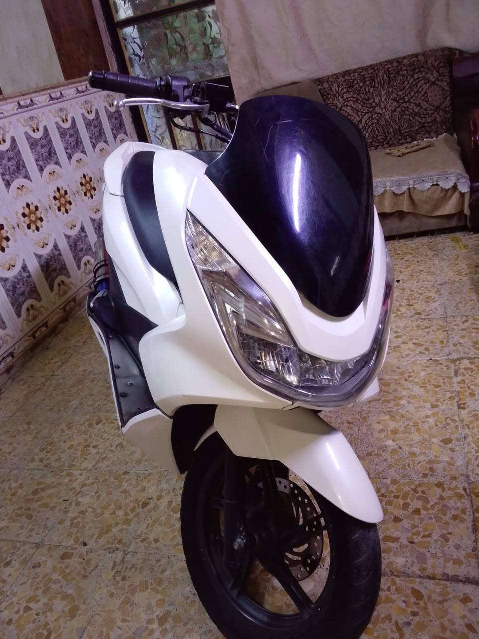 بيسي إكس جيل ثاني ياباني KFمكينة 150 دراجة كفالة عامة مكينة وكفر كلشي شغال تايرات جدد حساس ازدحام شاير عالي ناصي كلة شغال قفل جنطة قفل ستيرن قفل بانزين كلة شغال دوسات حديد نيكل السعر 11وماكو هيج سعر مال رمبة مكاني بغداد مدينت الصدر ***********اكحيلان
