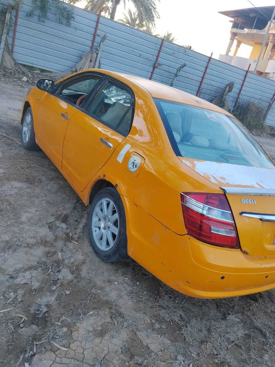 السلام عليكم للبيع او لمراوس جيلي موبل 2012.مكينه لا تنقيص لا تبخير بس بيها جكجكه مال رواجز. كير جديد كلج جديد حداديه زينه كهربائيات كله شغال رقم بغداد دولي.  سنويه ل، 2029 مصفره هيئه وغرامات سعرها 30 وبيها مجال *********** شعدك مراوس نزل مكاني بابل
