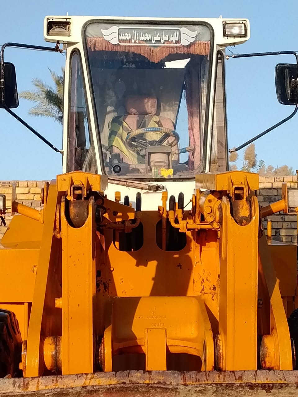 سلام عليكم شفل 80 للبيع رقم انكليزي رقم ***********غير متواجد على الفيس
