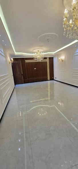 {للبـيـــع فـي الســيديــه}
                 {الــــــرواد للتطوير والاستثمار العقاري حصرا}
دار سكن 
المساحة 300  م² 
الواجهة  12 م²  
النزال 25 م² 
                         
مربع التصنيع خلف مصرف 🏦  الرافدين شارع 12 م² العقار جديد نضيف محدث 2025
متكون من:
الطابق لاول: صاله ومطبخ حولي  وخدمات غرفه نوم 

طابق ثاني :  غرف نوم عدد 2  وخدمات كليه عدد 5 

الطابق الثالث بيتونة  سطع غرفه نوم مناور عدد 2 

#لمعرفه_السعر_اضغط_على_الرقم_{1}
_____________________________
للاستفسار:

‏‎((الــــــرواد  للتطوير العقاري حيثٌ تَلتَقي الرُوٌية ,بلتَمَيٌز ))

‏‎🪙كل ماعليك الاتصال أو المراسلة على الصفحة 🪙

***********-***********☎️

‏‎عنوان المكتب / الـسـيـديــة الضباط مقابل لحوم حماده
