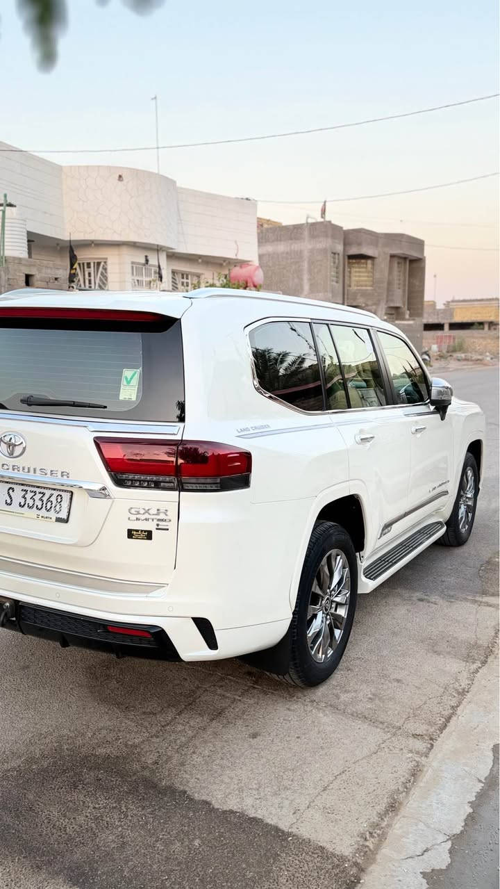 لاندكروز 23 خليجي كفاله عامه ما عدى البنيد مصبوغ السياره ع وضع شركه لمتد ساز فول الفول خمس كامرات كشنات جلد محرك 6 سلندر تنفس طبيعي شرط الكفاله ماشيه 59 الف ماشيه رقم بغداد بسمنه السياره ع وضع شركه السعر 580 وبيهه مجال بسيط *********** عنوان السياره بصره المدينة, البصرة
