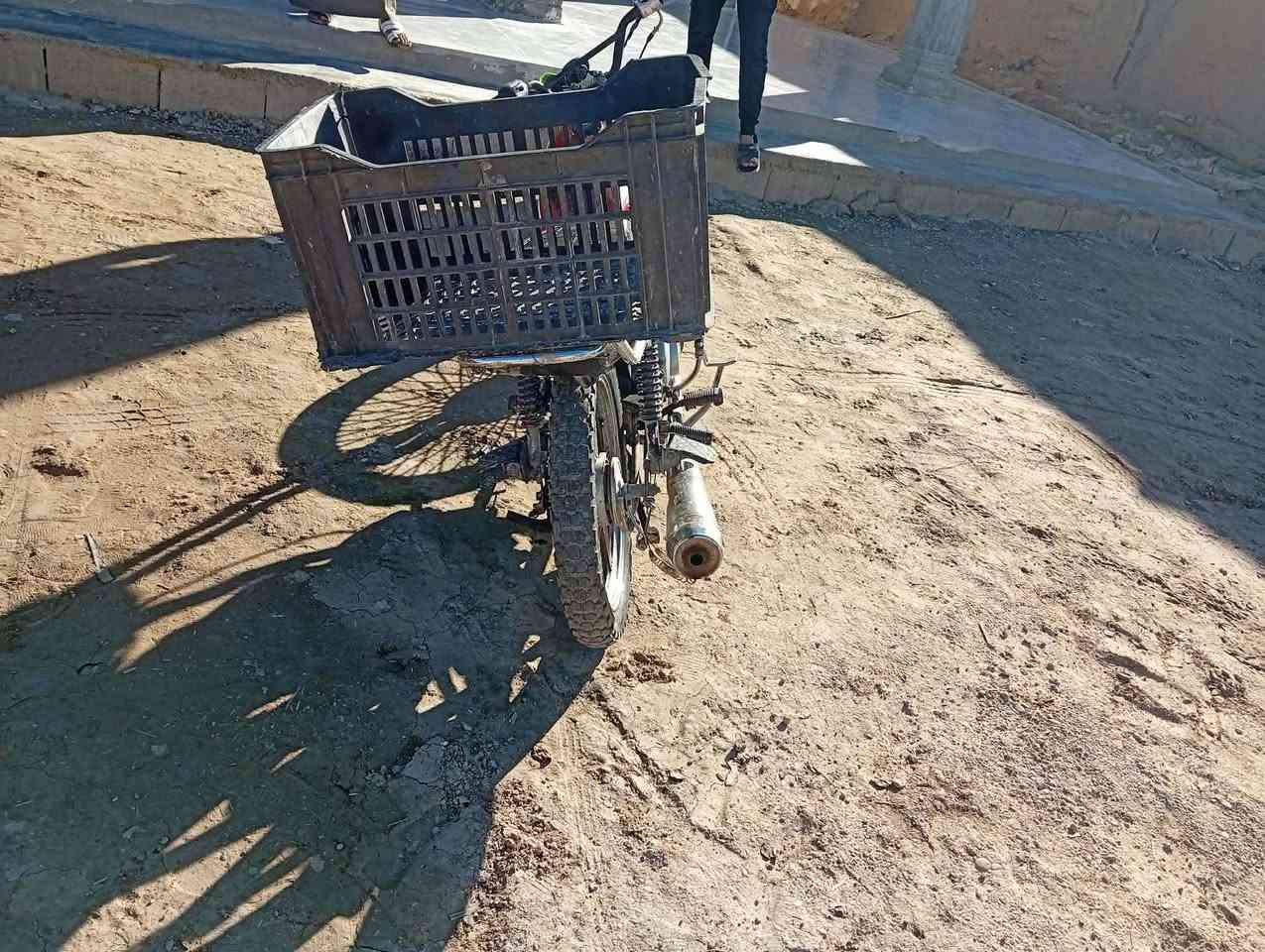 ماطور اربعه كير موديل 19محرك نضيف كهربائيات شغاله السعر 175وبيه مجال مكاني الحويجه داخل لتصال ***********
