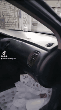 السلام عليكم سياره دوج موديل 2004 مكينه 6 سلندر بلادي لا تبخير ولا تنقيص بيها خربطه  بدون حادث الكشر شوفت عينك نضيف مابيها خياسات الدواخل نظيفه كشنات جلد كهربائيه تخم تاير جديد صدر امامي جديد مصارله شهر من شاده رقم بغداد انكليزي بسمي السعر 52 وبيها مجال مكاني بغداد ***********
