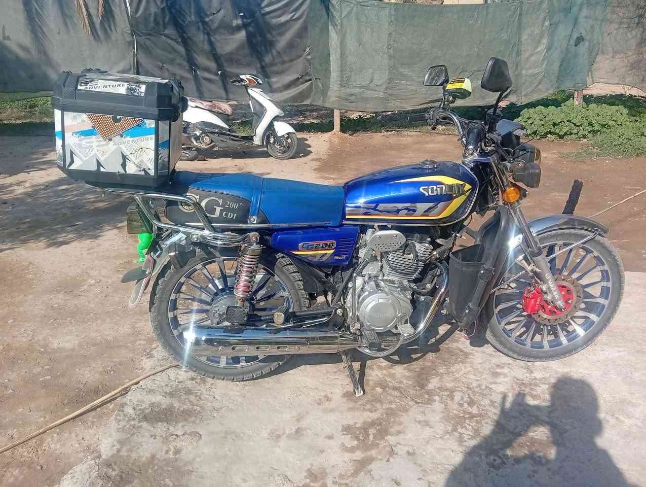 سولنك موديل 24بصمات ثنين تشغيل عن بعد اوراق كلهه كامله دراجه مكفوله من التاير الامامي لتاير لخلفي مراوس ب دايون لو بوكسر حسب القناعه ***********واتس اب موجود
