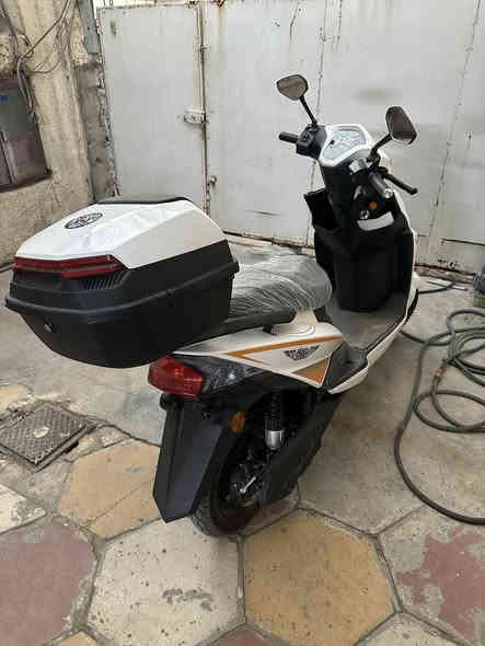 دراجة شحن للبيع 
سلام عليكم  من رخصة الأدمن 
دراجة شحن سكنس ملف ١٥٠٠ 
ماشية ١٢٠٠ كيلو 
تقطع ٦٠ كيلو بالشحنة الوحدة 
شحنها يطول ٥ ساعات 
قفلها ٦٠٠ للبيع
