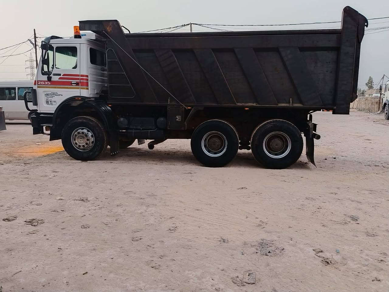 سلام عليكم
البي موديل 82 اصل راس اتريله قماره موديل 89 بدي تسكام جديد مكينه 35 على سحك كير 160 دوره 14 مجموعه جي اف شاصي مكفول من الصبغ والفطر رقم انبار الماني باسنويه راس اتريله تايرات 22 جديد سعر 365 وبيها مجال بسيط  رقم موبايل ***********  /// ***********
