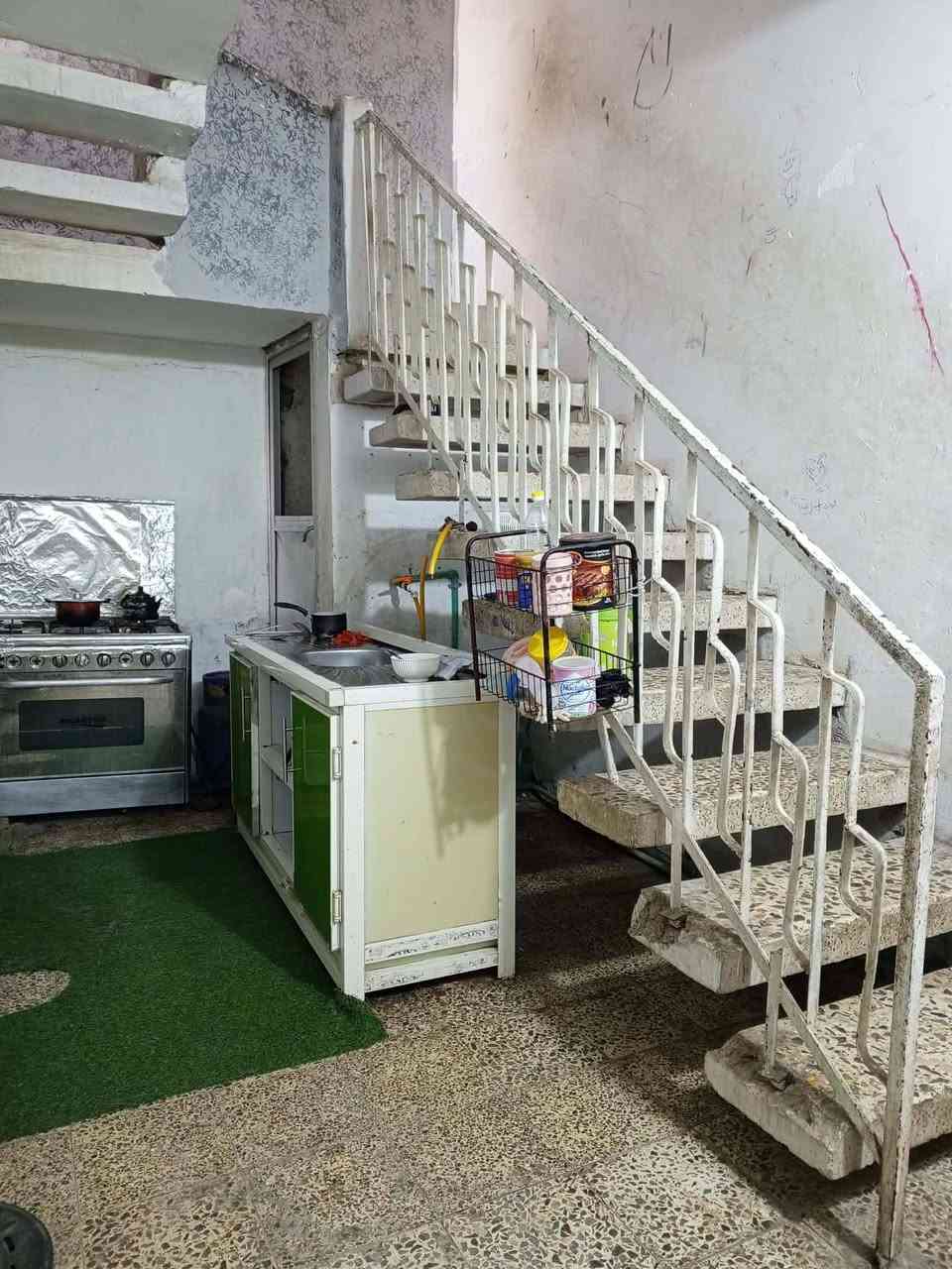 السلام عليكم
بيت للبيع طابو صرف المساحه ٢٥٠ متر العنوان بالسده حي النصر الاول قرب مولدة حميد البيت طابقين تفاصيل البيت غرفه وصاله وستقبال ومطبخ ومجمع صحيات وطارمه وحديقه الطابق الثاني غرفه وبيتونه السعر المطلوب ( ٧٨ ) مليون وبي مجال الاستفسار / *********** // ***********
