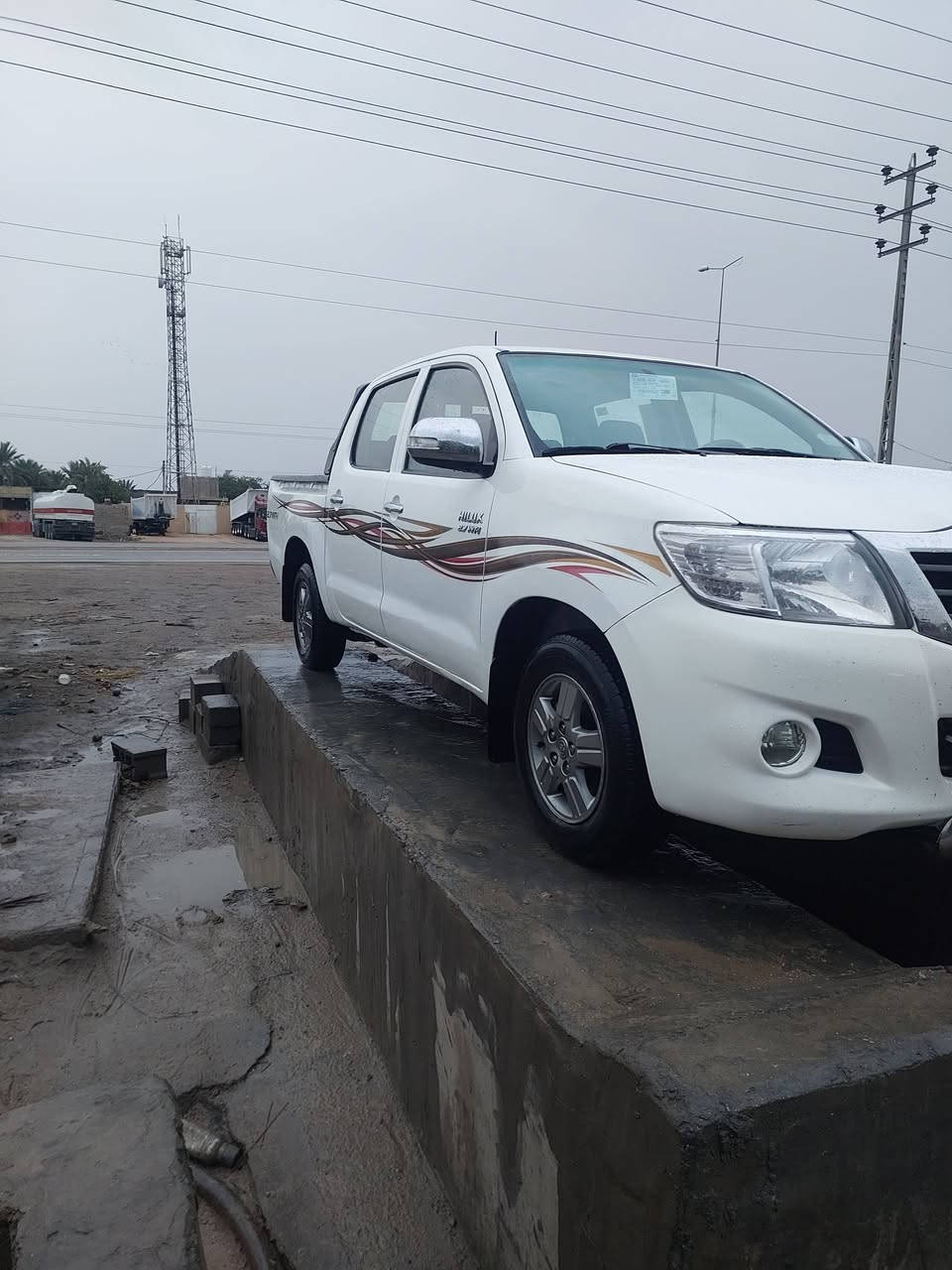 سلام عليكم 12 البيع جديده تخم تاير حداديه سياره خير من الله شاصي 19 كويتي العنوان ه مكلف بل نشر هاذ رقم راعيه *********** /0772960843 السعر 160
