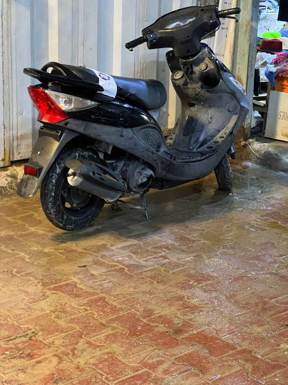 السلام عليكم دارجه كامكو في تو لل بيع نضافه شوفت عينك دراجه كفاله عامه سعر 650 لمو شراي لا يتعبنه مكاني قضاء الرفاعي هاذ رقمي *********** ول خاص مفتوح
