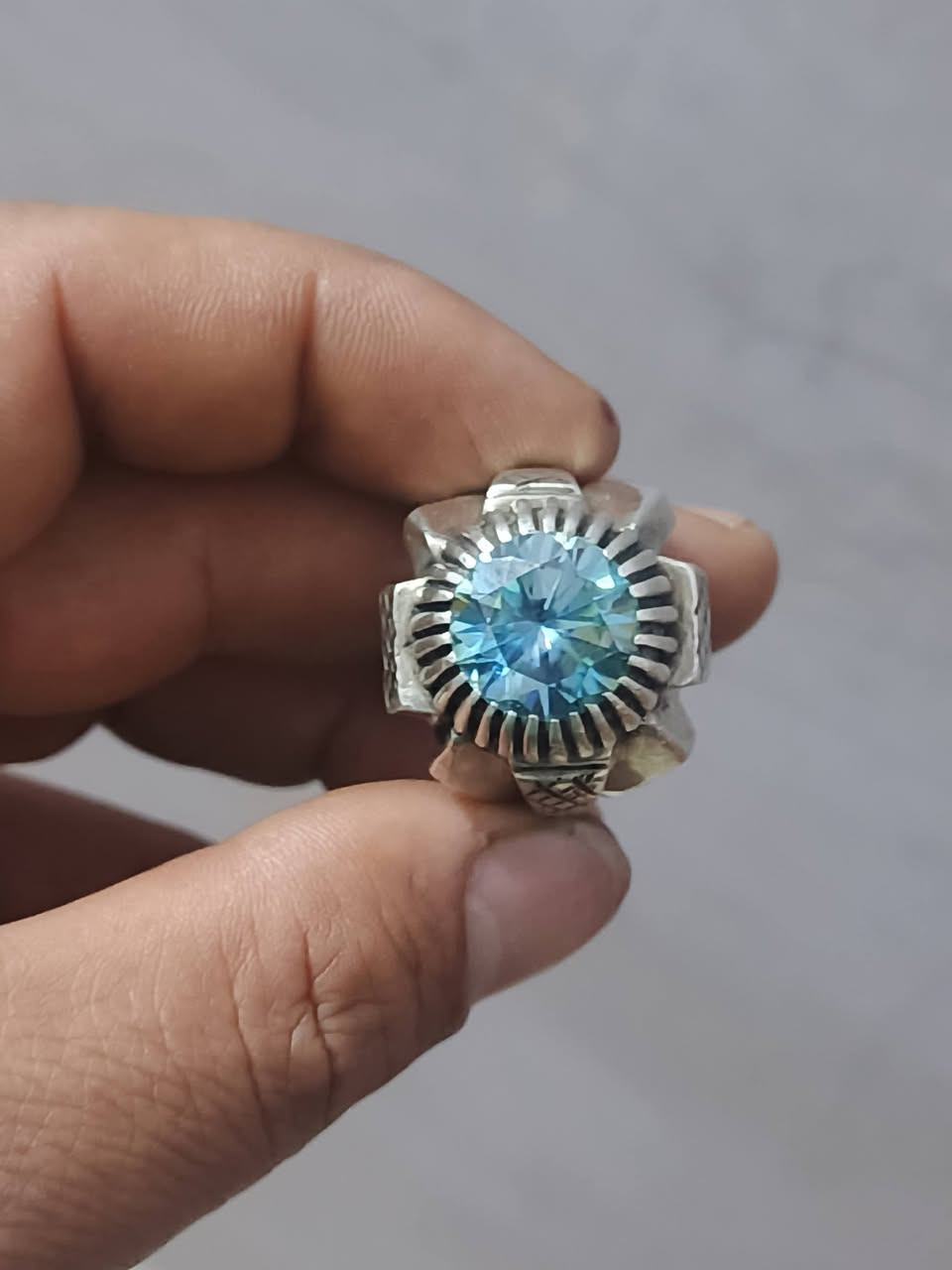 قطعه ثكيله فضه وزنهه 56 للبيع سعر خاص
***********
