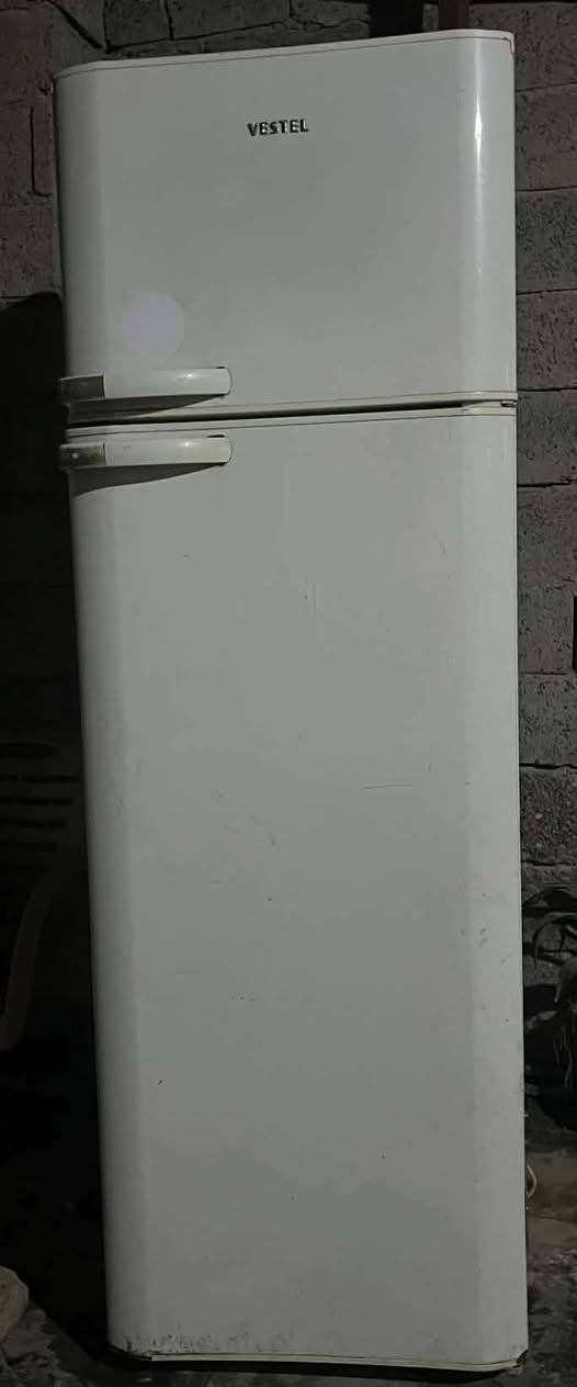 غراض للبيع مكان دوره ابو دشير اكو توصيل بكروه شراي وتساب فقط ***********
