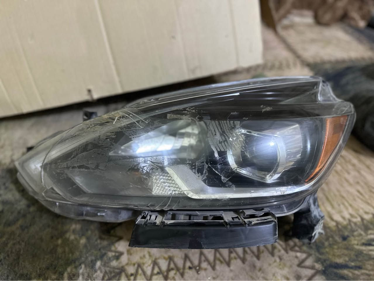 الايت كله شغال الحاجب والعدسه زنون بلاد عالي ناصي 
بي بس كسر ب الجامه والباقي سليم قواعده مابيهن شي ولا البطن مالته متأذيه مكاني ناصريه مركز *********** ناصرية, ذي قار
