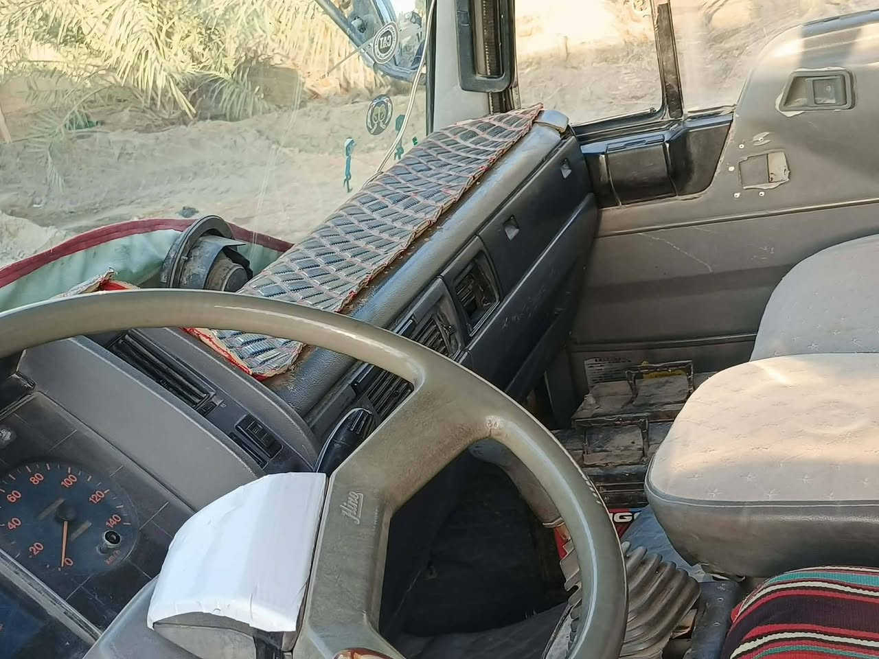 سلام عليكم هينو طيره للبيع موديل94سنويه ال28مكينه70 تخم تاير17.5 رقم كربلاء نضافه100٪ مكفوله كفاله عامه مكاني ديوانيه شاميه الاستفسار على***********
