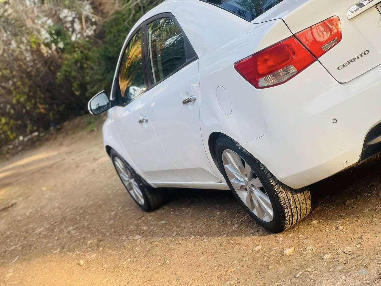 سلام عليكم
سيراتو 2011 فول عدا البصمه سياره جاهزه للاخير مامتعوبه
بيه صبغ قماره واكعه عليهه بلوكه وجاملغين دواخل مكفوله مكينه كير كفاله تبريد خير من الله منضومه غاز سعر 98 وبيه مجال بسيط مكاني بغداد مكينه 1600 رقمي واتس اب فقط وخاص موجود 
***********
