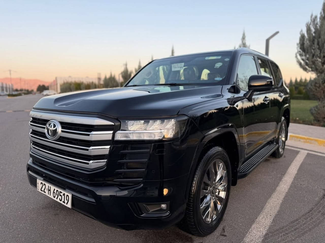 لاند كروزر موديل2022توين توربو سياره جديده مكفوله  ماشيه57الف وكاله ساز عنوان سليمانيه السعر650بيها مجال***********/***********وبيهن واتس
