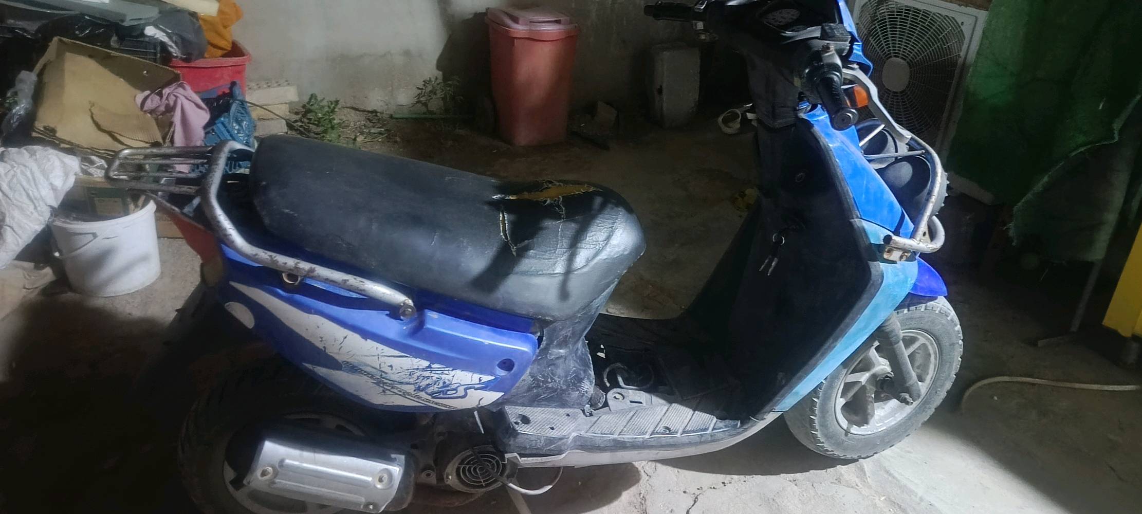 ياماها ام عيون  شغاله وسرعتهه 140 وحلوه سعرها 250 وبيهه مجال