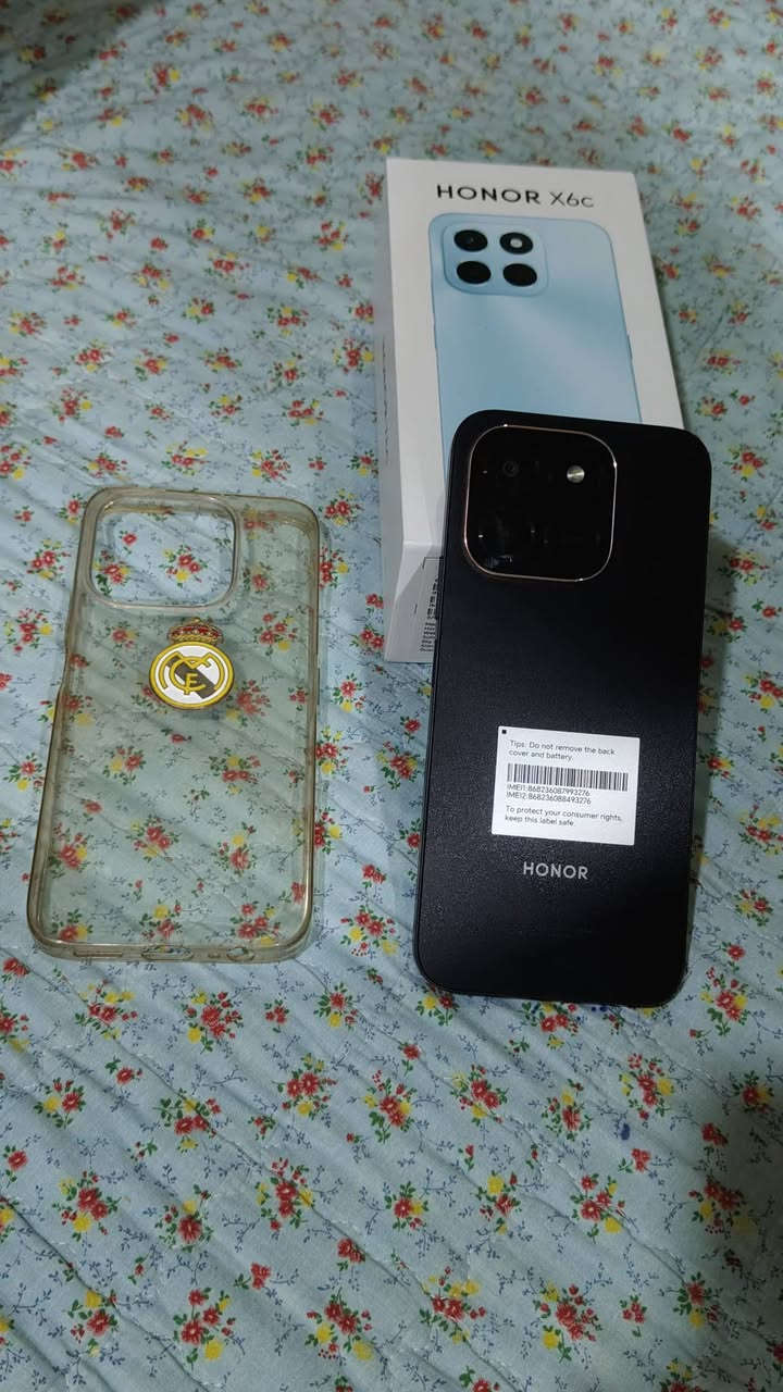 السلام عليكم عيني 
عندي موبايل honor x6c للبيع مستخدم مده اقل الاسبوعين نظافه 💯 
الشاشة: 6.61 إنش TFT LCD
الدقة: +HD (‏1604×720 بكسل)
معدل التحديث: 120Hz
المعالج: MediaTek Helio G81 Ultra ثماني النواة
معالج الرسوميات: Mali-G52 MC2
الذاكرة العشوائية: 6GB RAM
التخزين الداخلي: 256GB
دعم كارت الذاكرة: نعم، microSD (بدلاً من الشريحة الثانية) 
سعة البطارية: 5300mAh
الشحن السريع: 35 واط
السعر🟡200 مئتان الف 🟡قفل 🔒 مابي اي مجال سعره بالسوگ 250 وصاعد


**إذا كنت صاحب هذا الإعلان وتريد حذفه لأي سبب، رجاءا أرسل رسالة إلى الدعم الفني**