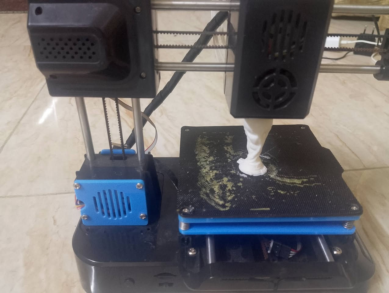 طابعه 3D للبيع نوع easy threed  استعمال قليل ... سبب البيع اشتريت طابعه ضخمه .. سعر 40 الف

تواصل ***********
