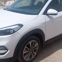 توسان 2018خليجي بيه باب سايق مصبوغ أكثر ضربه والبنيد مصبوغ بسبب تكشير ...