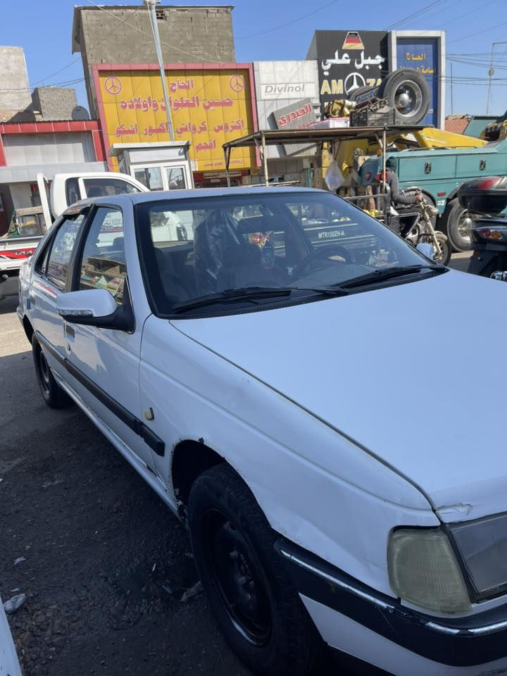 سلام عليكم بيجو GLX 2009 سعر 37 ***********
