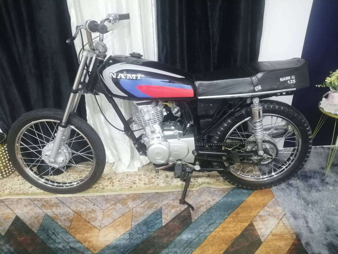 السلام عليكم نامة شلامجه تعمير 2025  ما بيه أي نقص  جديده سعر 500 وبيها مجال حك الجيه هاذ رقمي *********** بي وتساب مكاني البصره
