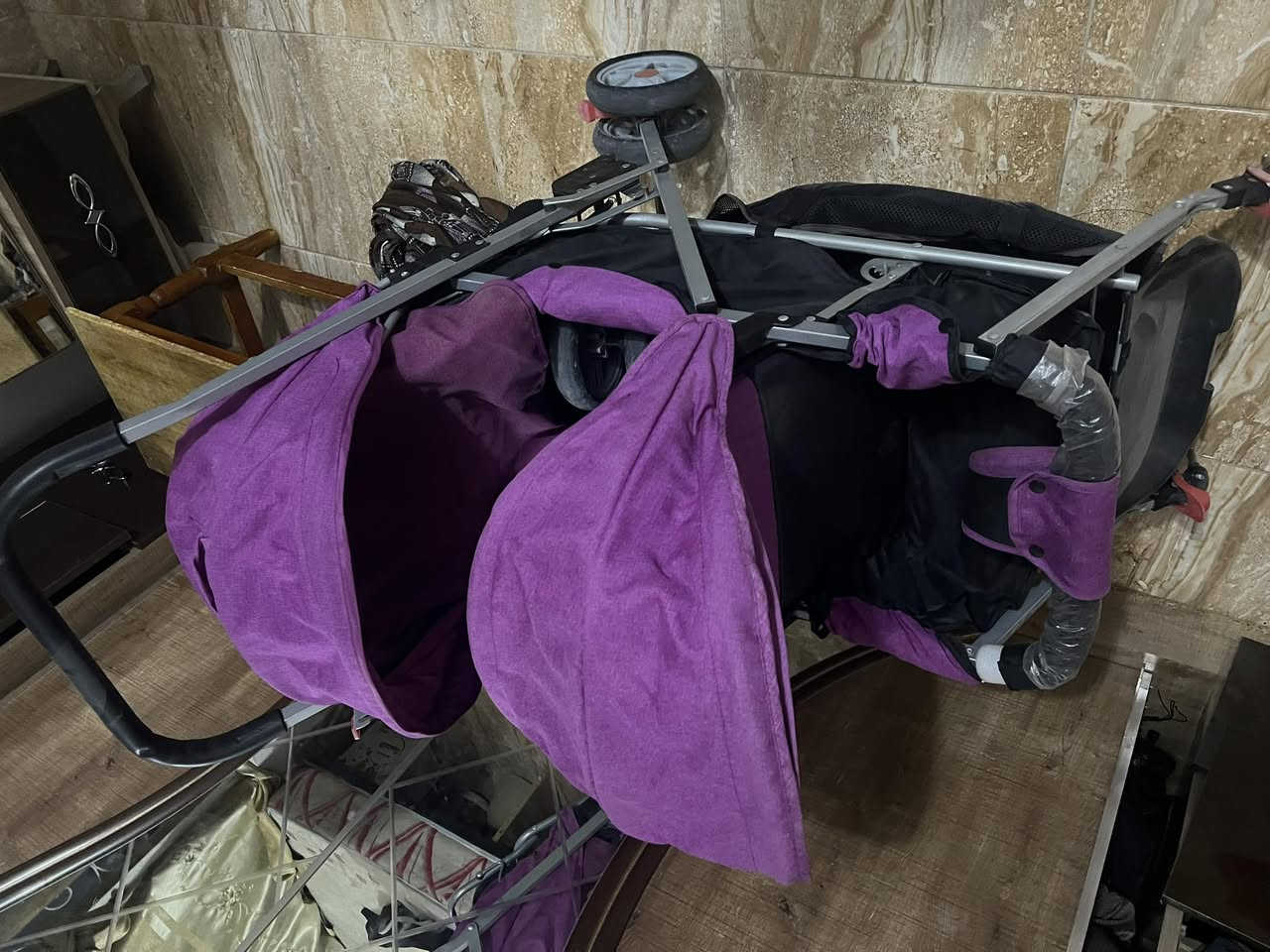 مكينة اوفر وعربانه اطفال للبيع
‭0771 791 4907‬
