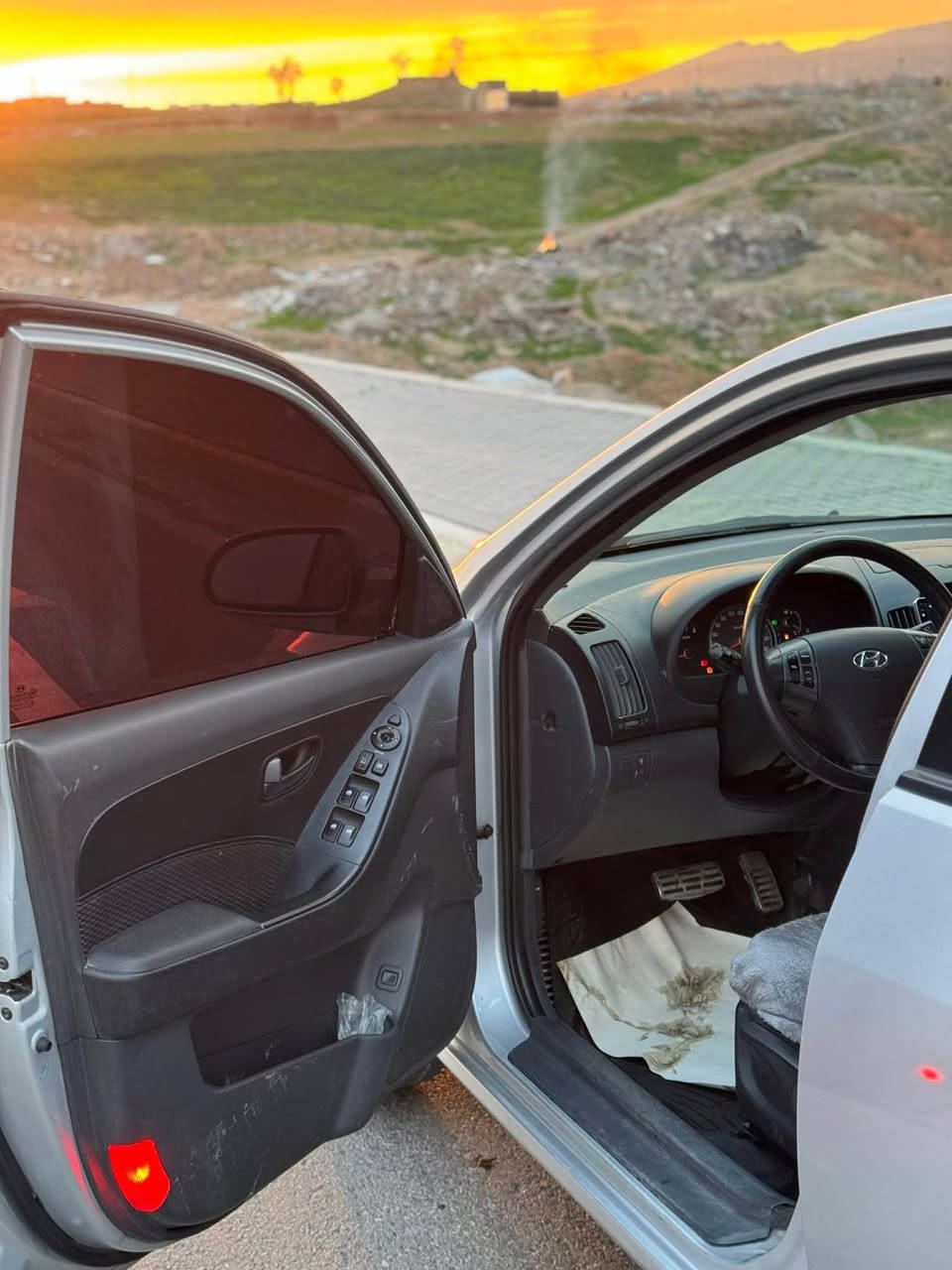 ئاڤانتی . دوبەی فولل مواسەفات سلایت کوشنجڵد تەبرید لەمس فولفول سەقفو کەڤەر گۆراوو دەعمو لێدراو بەشەرت هەمو گیانی بەشەرت سفرە 
***********
 وەتسئاپو ڤیبەەی لەسەرە كويسينجاك, أربيل
