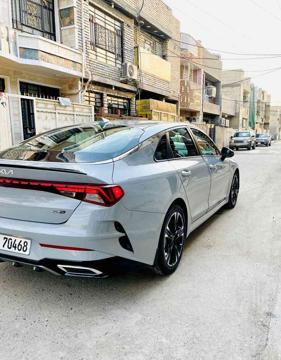 سلام
كي فايف 2022
جي تي لاين بدون بانوراما
كشنات تدفئة 
مود درايف 
شاحن واير ليس 
شاشه ابل كار بلي 
تبريد مناخي منفصل 
رادارات 
نقطه عمياء 
تشغيل عن بعد 
صندوق ذكي 
هاند بريك دكمه 
اوتو هولد ماشيه 54 
مكانه بغداد 
السعر 172
***********
