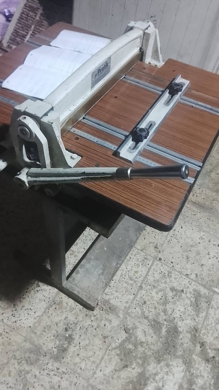 ماكنة تخريم ورق تركيه للاعمال الشاقه حديد ثقيل *********** وات ساب
