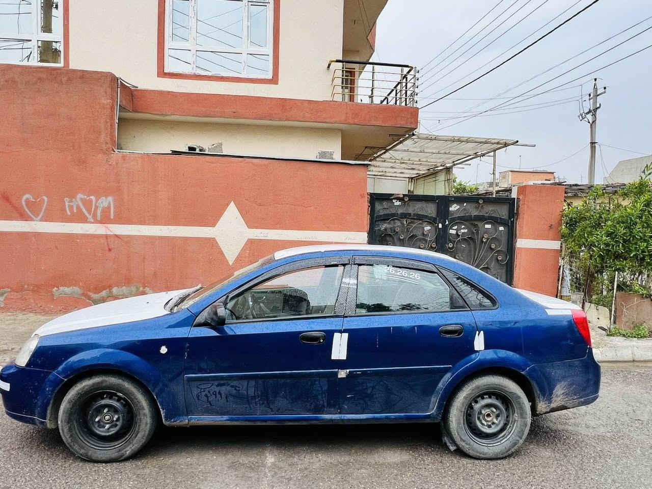 سەرەتا بەناوی خودای گەورە
شۆفلێت ئۆپتڕا مۆدیل2004
ئاڕم پلاستیک سلێمانی 
ئاڕمو ئەوەلیات بەشەرت 
تەقەو ڕەقەی بەشەرت 
گێڕو مەکینەی بەشەرت 
سەیارەکە ماڵی فەقیرە 
بەنزین زۆر کەم دەخوا 
سەیارەیەکی بێ مەسرەفە
سەعری 45وەرەقە مەجالێکی برایانە 
ژمارەی تەلەفۆن*********** رانية, السليمانية
