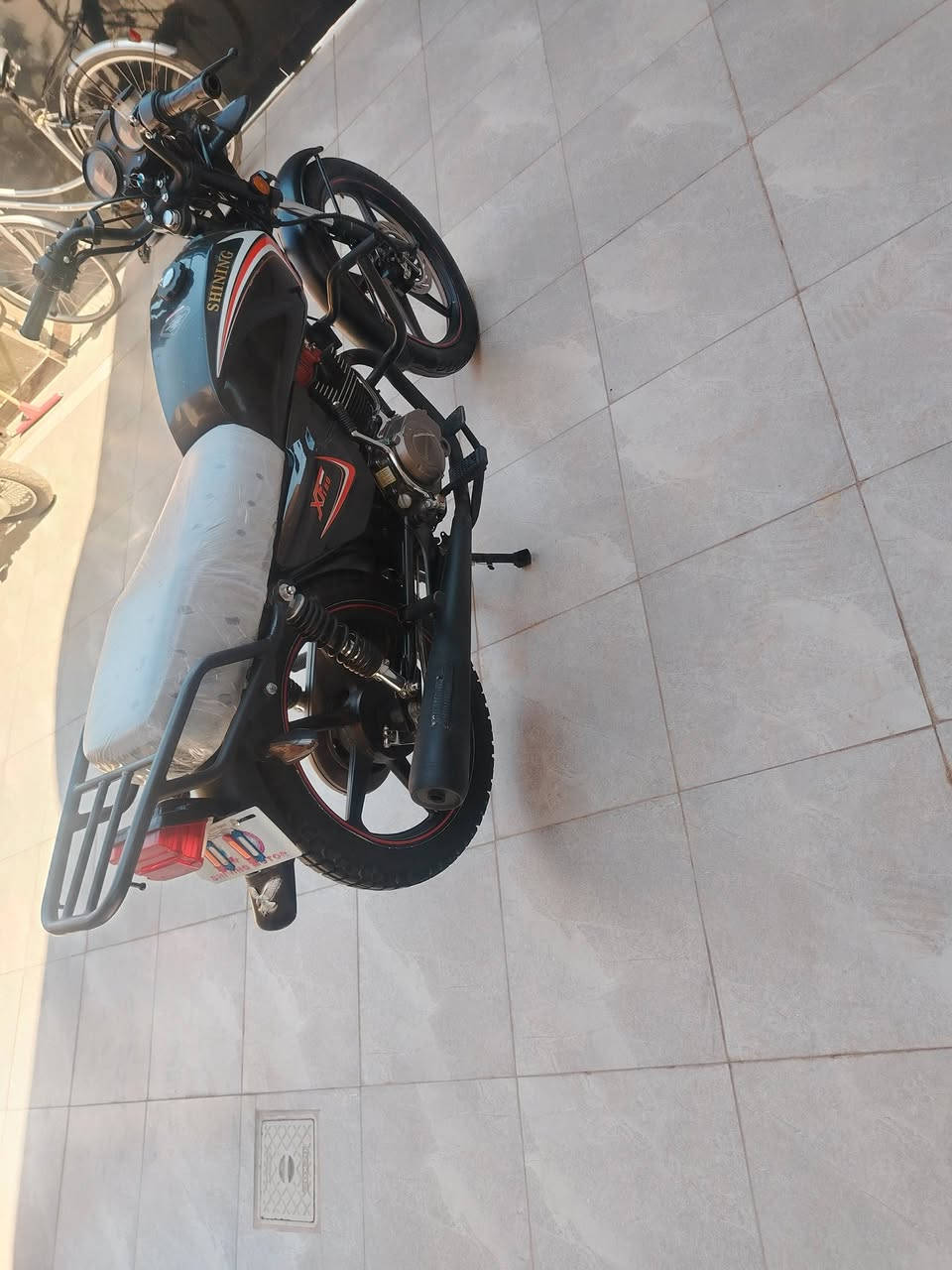 شاينك موديل 25 اوراق كامله السعر 750 او بيه مجال قليل مكاني بابل ***********
