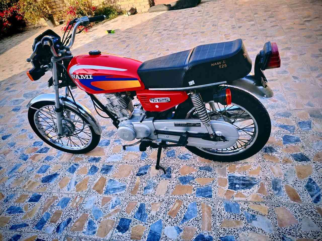 دراجه ناما ايراني اصلي للبيع اوراق اصولي 7 وكيلها سيد خلدون جانت مخزونه موديل 19 طالعه بل 20 نضيفه ربع ما تذب عليها السعر 1050 وبيها مجال قليل الاتصال ***********
