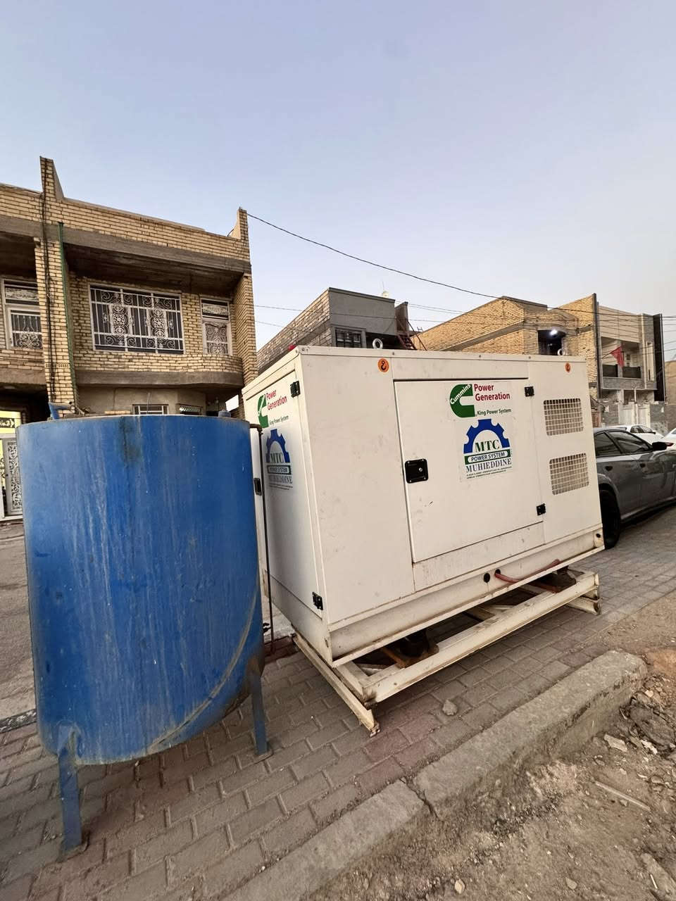 كمنز 30 كيفي مشتغل 500 ساعه فقط السعر 58 ورقه 
السعر يشمل التانكي والشاصي وياها العالي 
علماً المولد بعدها بالضمان وماخذيها ب12 مليون 
بالخير ع تصير من نصيبه *********** ابو غيث
