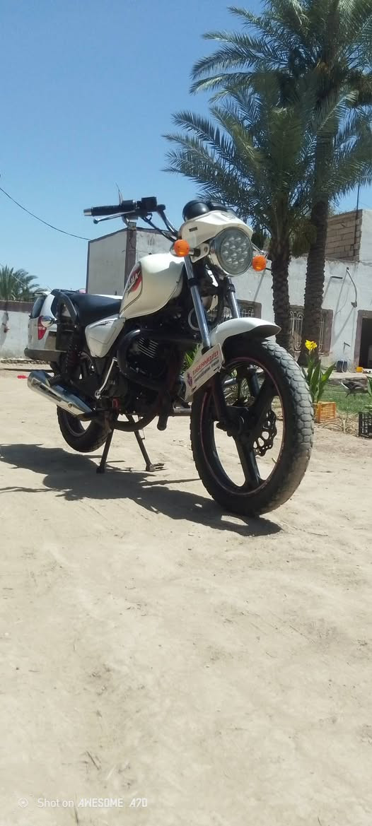🔹 للبيع دراجة OPAMA 200cc 🔹او مراوس بسيبي فورCB400 
✅ الموديل: 2020

✅ المحرك: 200cc وكالة، بحالة ممتازة وما بي أي عطل

✅ اللون: أبيض

✅ الأوراق كاملة وأصولية + مدفوع كمرك

✅ بصمة تشغيل وإطفاء

✅ قفل وتشغيل عن بعد (الريموت يحتاج بطارية فقط)

✅ الدراجة نظيفة وجاهزة للاستخدام

💰 السعر: 775 ألف دينار قابل للنقاش بالمعقول 

📍 الموقع: بابل - ناحية الشوملي

للاستفسار أو المعاينة راسلني على الخاص.


**إذا كنت صاحب هذا الإعلان وتريد حذفه لأي سبب، رجاءا أرسل رسالة إلى الدعم الفني**