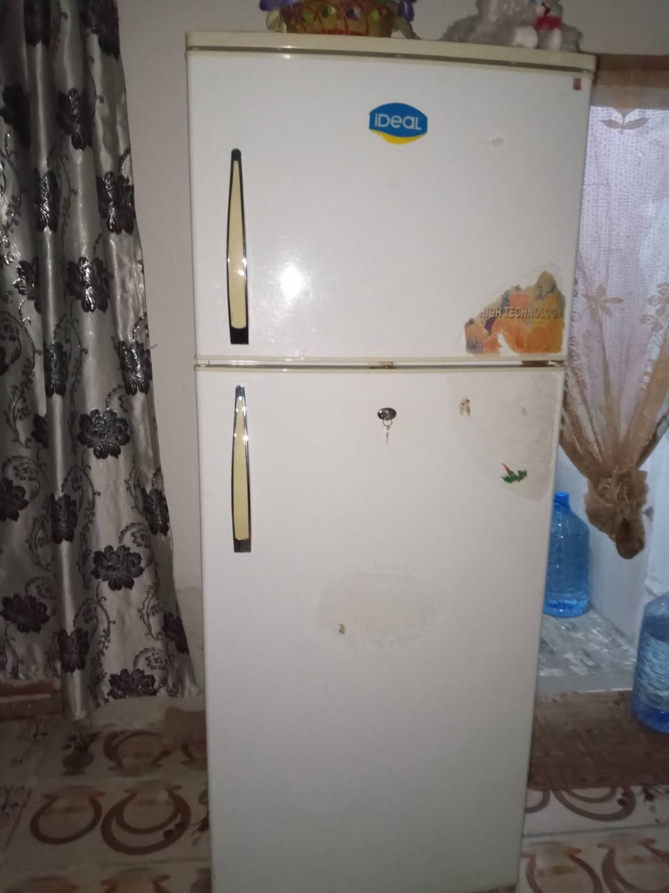 ثلاجه للبيع السعر 250 وبيها مجال مكاني حي الجهاد


**إذا كنت صاحب هذا الإعلان وتريد حذفه لأي سبب، رجاءا أرسل رسالة إلى الدعم الفني**