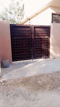 بيت للبيع قاطين بناء حديث 2023 البيت كامل من كلشي يحتوي علئ غرفتين ارض...