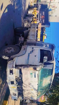 ازوزه • ٤ طن • مسجلة ٢ طن