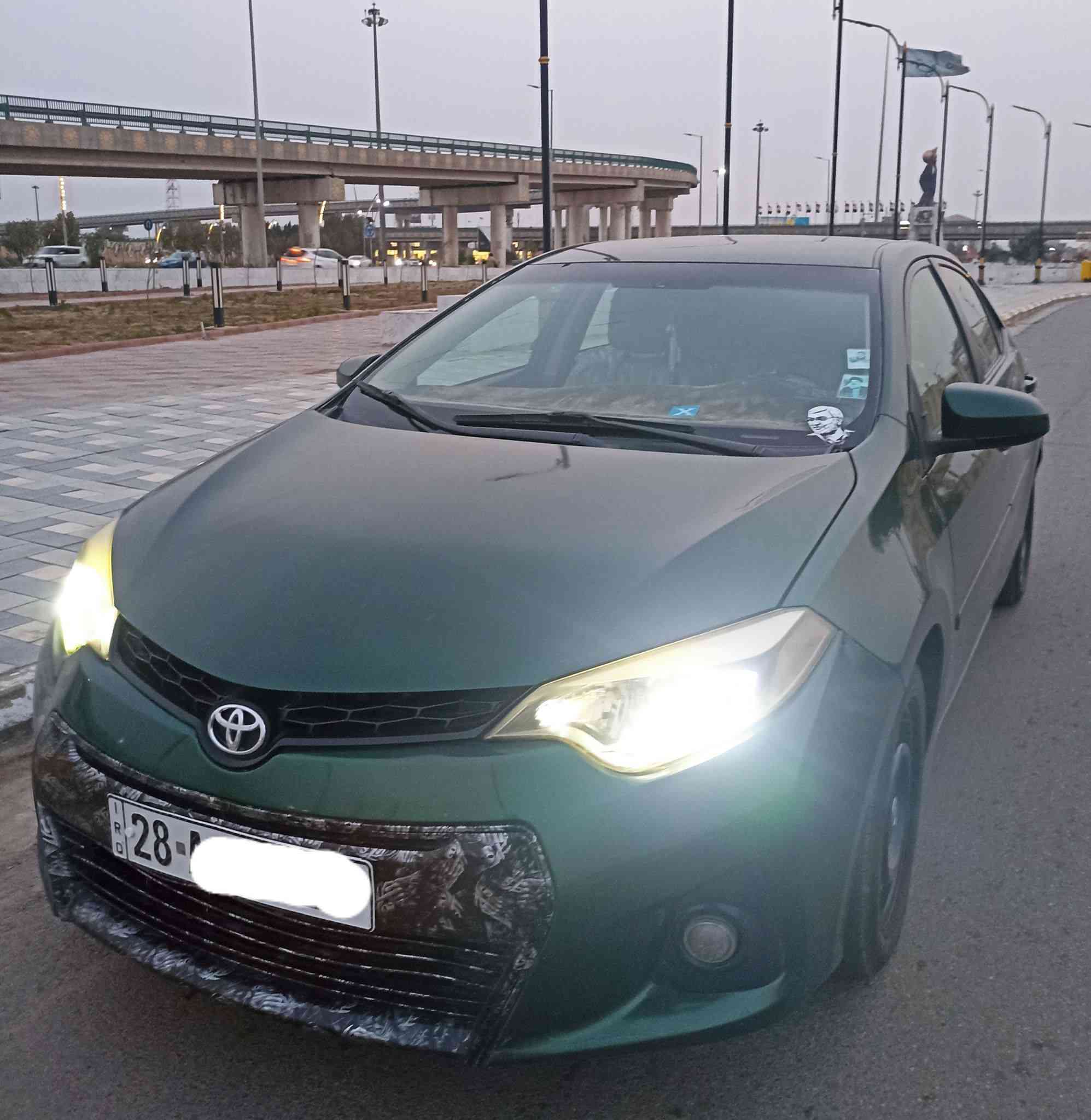 سلام عليكم للبيع  كورولا LE وارد الكندي
محرك 1800
 موديل 2016 رقم النجف الدولي الجديد

السعرر 130 مجال بسيط
رقمي *********** 
مكان واسط
سياره جديده بمعنى الكملة. 
مال جناي
الحادث بنيد مبدل فقط بدون دواخل جاهزة كل نقص مابية ماشي 150
مكينه كير صدر كفالة 
مواصفات  شاشة كبيرة لمس 
حساسات 
تحكم ستيرن جهتين 
مانع انزلاق
تحديد مسار 
نضام ايكو 
لايت زنون عالي ناصي
