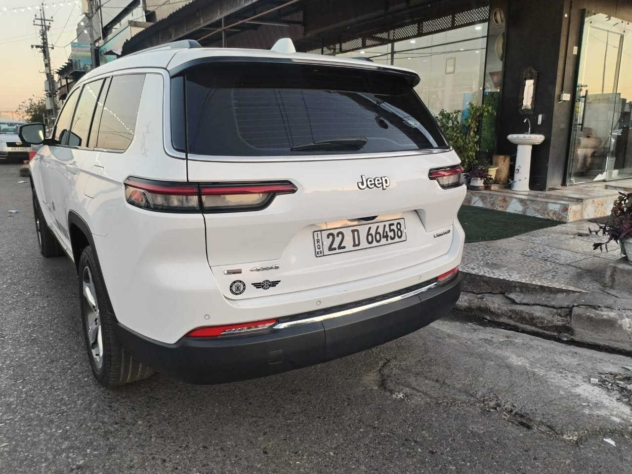 🔴سلام عليكم اخوان... جیب گراند شيروكي لارج لميتد موديل 2021 خليجي 7 راكب السياره وكاله هارلم ماشيه 62 الف كم بدون حادث بدون صبغ بعدها ع وضع الشركه فقط مكان ع كد دائرة كلش صغیره bdr و تکحیل اصبع فقط سیاره جاهزه من كلشي و مواصفاتها معروفه مكان السياره اربیل و تحويل ثاني يوم السعر 4 دفتر و بيها مجال للاستفسار ***********
