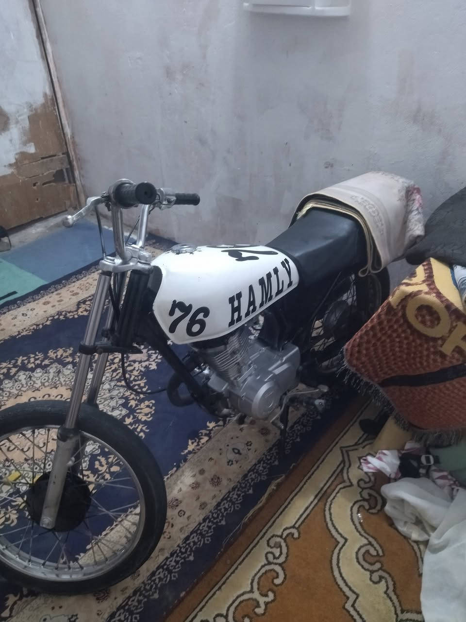 السلام عليكم دراجه ايراني للبيع البوريه المتينه دراجه كلك مك فوله من السرقه دراجه نظيفه ماكينه اخير من الله مبدل بوشه فقط المكان القرنه العلوه قرب الطاحونه السعر 400 وبيها مجال قليل  رقم ***********
