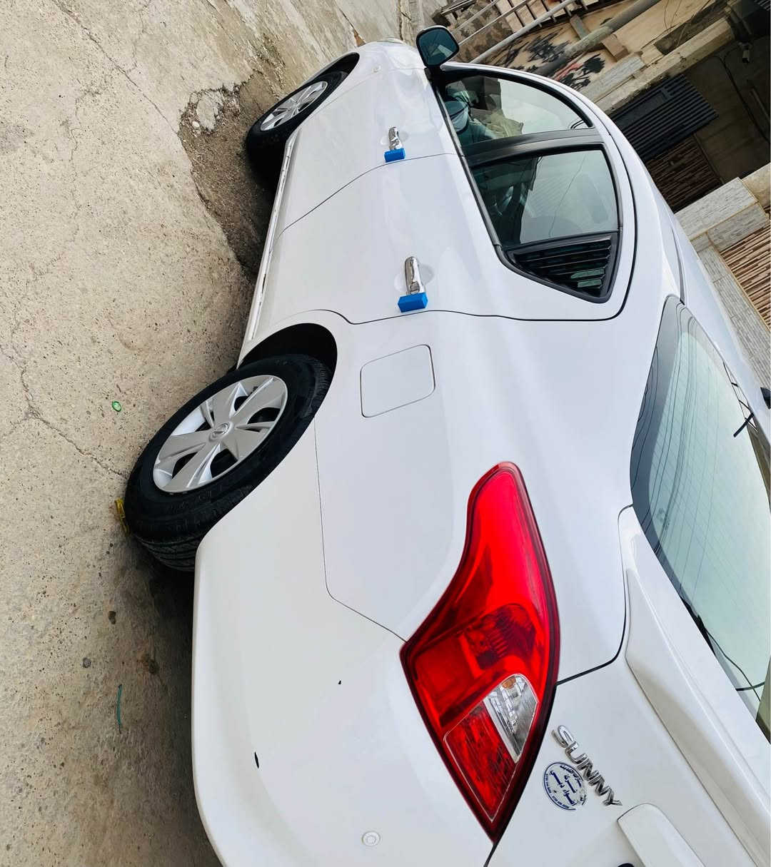 نسيان صني موديل 20 سنوي جديد  ورقم جديد بطاقه بانزين بيها تايرات  جدد كاميره اي ضرر مابي كير محرك شرط سعره 118
*********** كركوك, العراق
