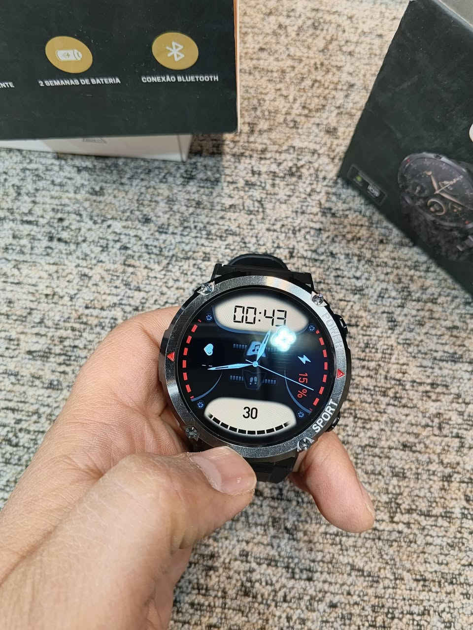 ساعه CARBON ON سعر كلش مناسب 
ب ٢٠ الف 
توصيل بغداد ٥
محافظات ٦ 
***********
