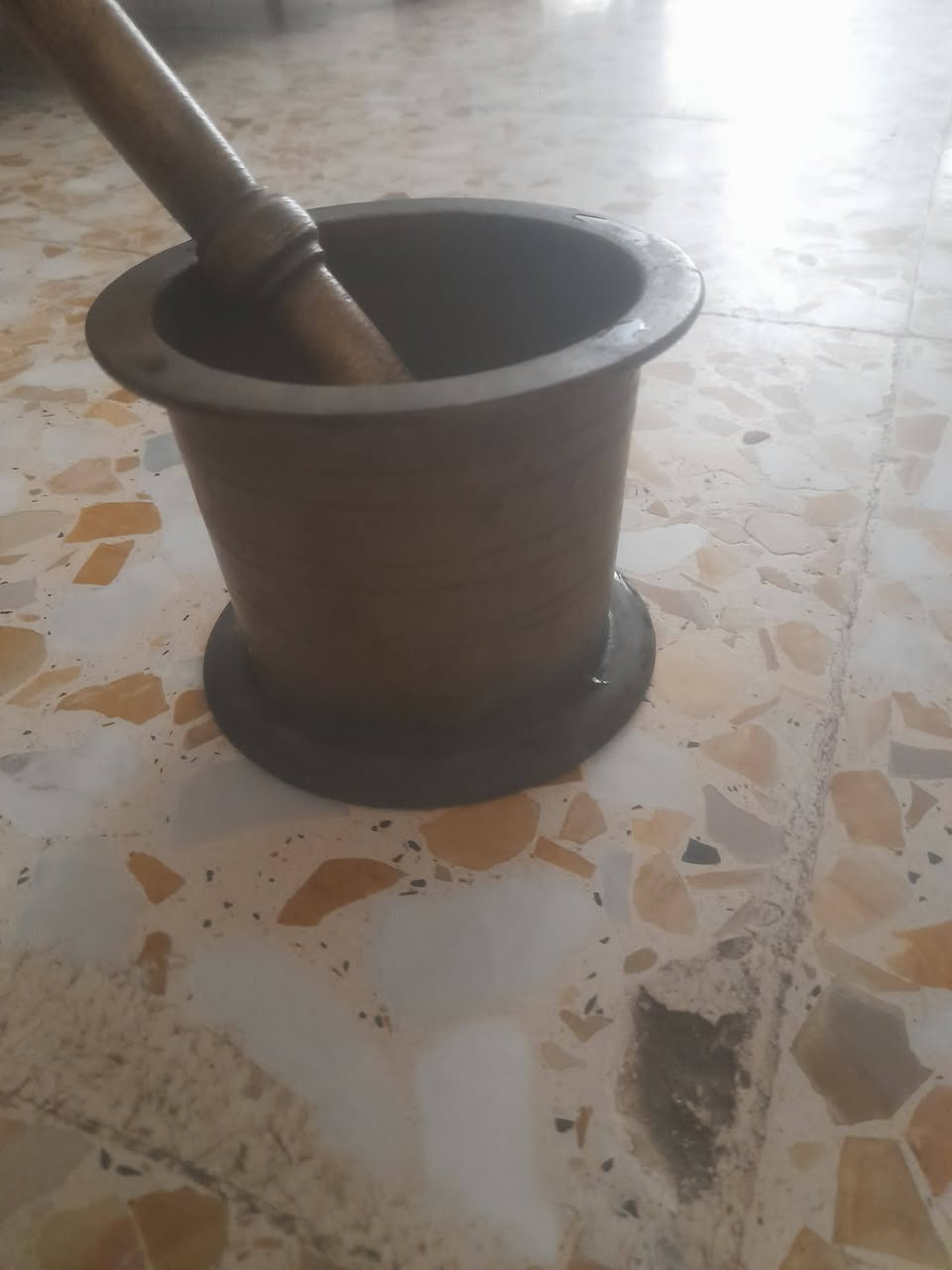 سلام عليكم هاون لبيع مكان بغداد هاذه رقمي ***********
