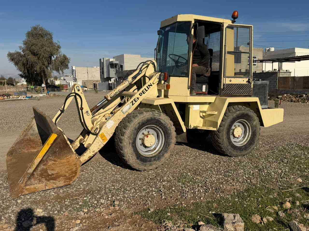 زبلین 
حجم ١٠٠
***********
