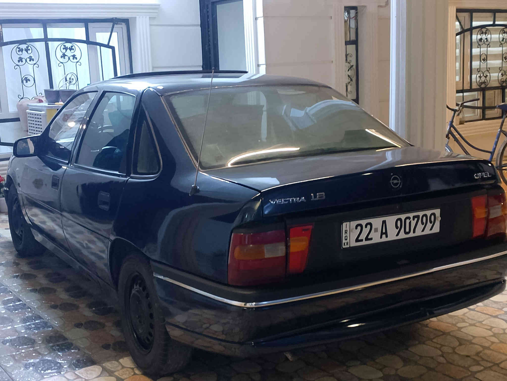 سلام عليكم اوبل فكتر موديل 92 سقف اسلايت سنوي شهرين منتهي محرك 18كير عادي تحويل  وكاله غرامه ابشرط لاصرف ولا بخار كهربائية كل شغله سيارا احل من صور دفتر بنزين بيهه صدر امامي خلفي جديد ال شراي يخابرني وا يدلل مااجاوب عل ماسنجر سعر 45بي مجال مراوس بس ويه بي ام الطيبن رقم الهاتف ***********
